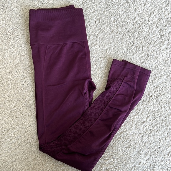 Fabletics high wasted leggings - Picture 3 of 3